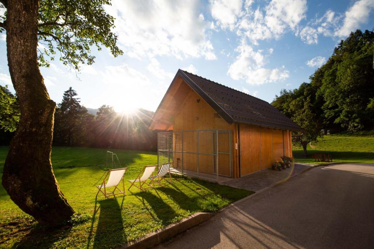Apartments Tourist Farm Storman With Ev Ch-Station Tržič المظهر الخارجي الصورة